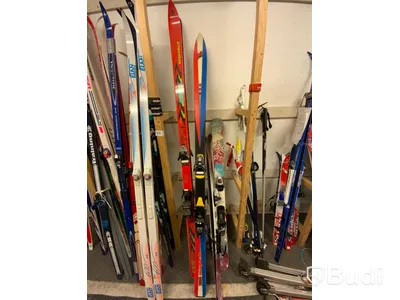 Diverse Skidor, rullskidor & stavar